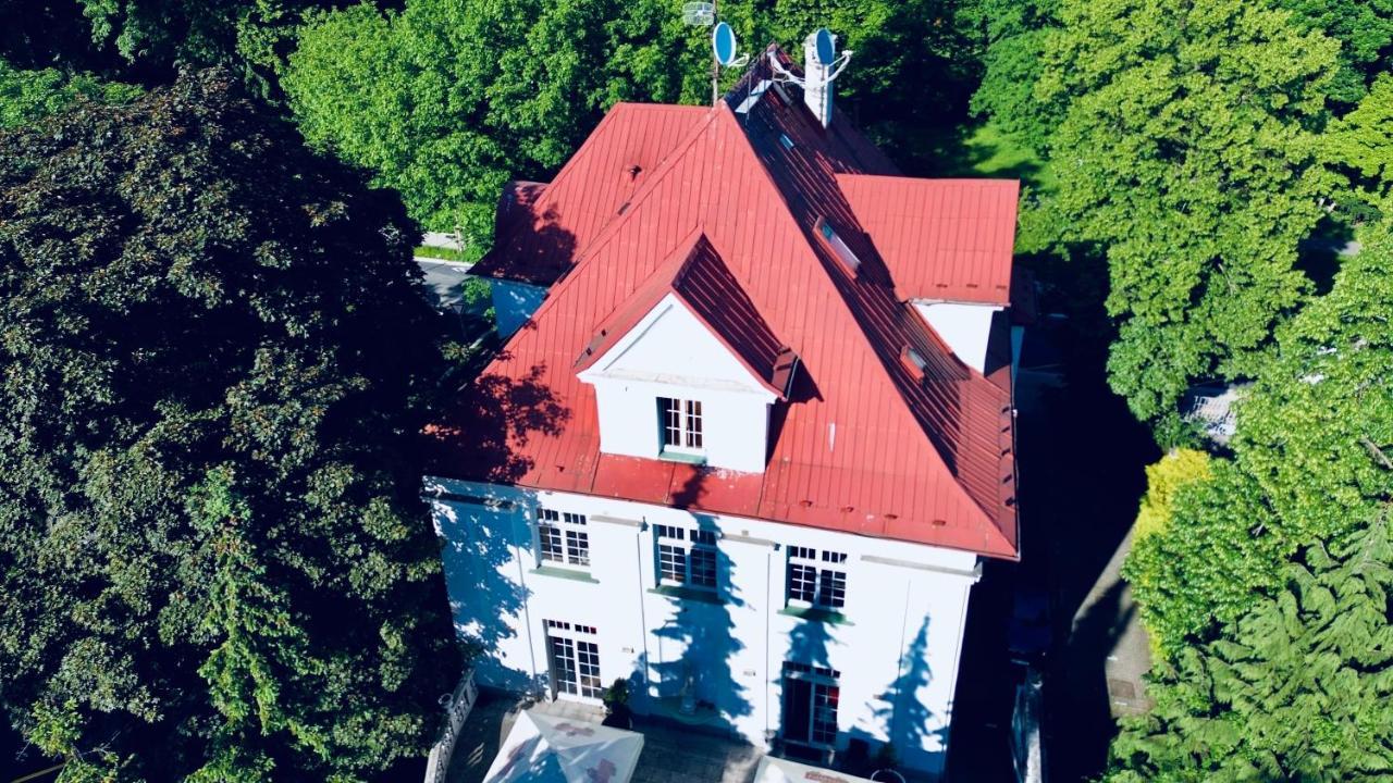 Retro Hotel Villa Острава Экстерьер фото