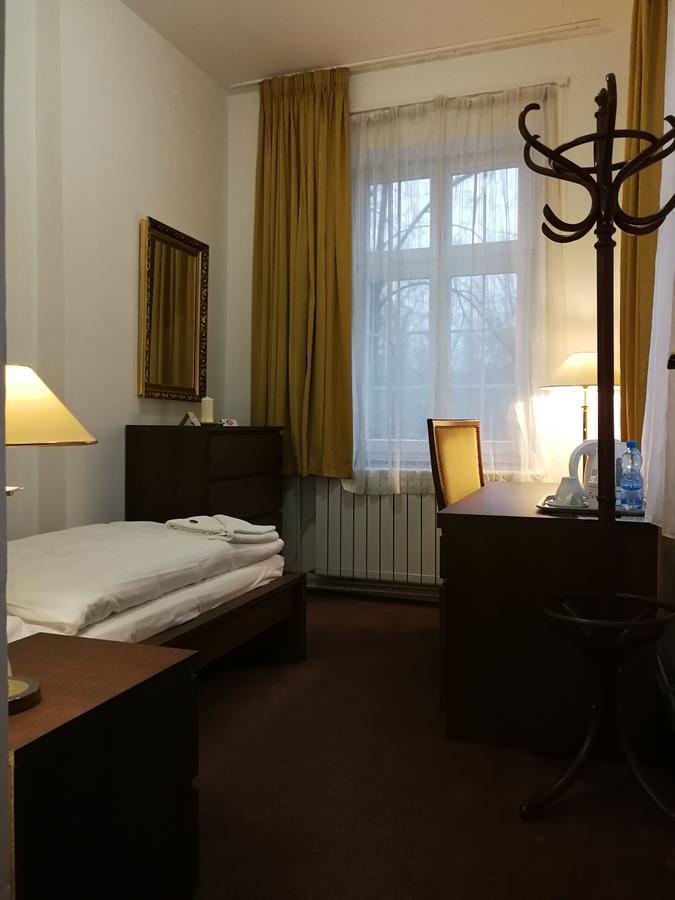 Retro Hotel Villa Острава Экстерьер фото